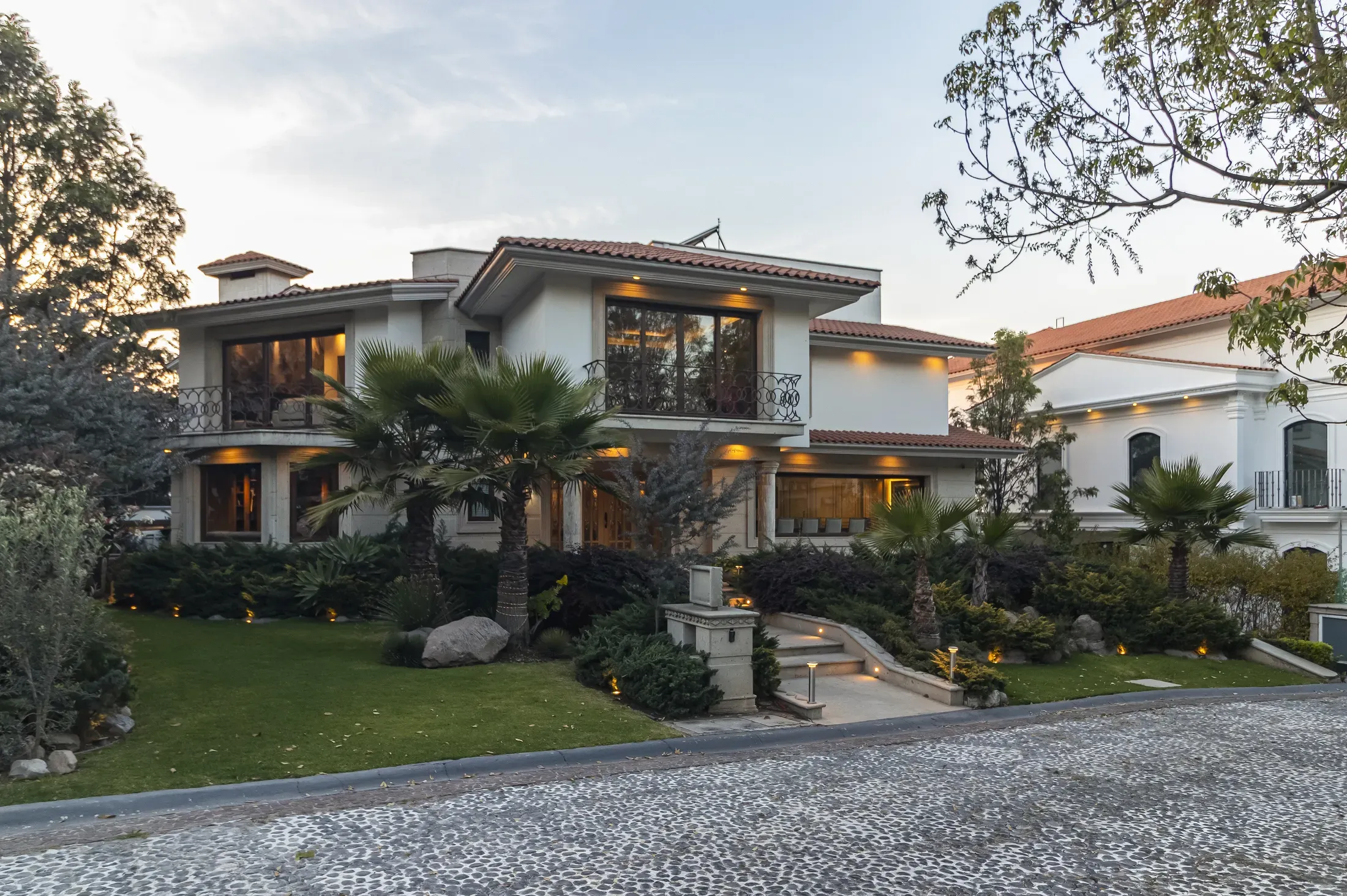 Italian-Style Villa in Fuentes de las Lomas, Mexico City | IMI Real Estate