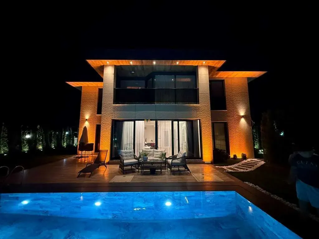 5-Bedroom Sea View Villa with Private Pool in Selimpaşa, Silivri | IMI Real Estate